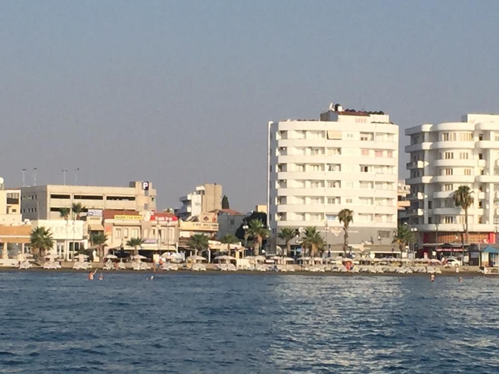 Alex Beach Apartment 31 Ларнака Экстерьер фото